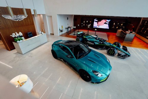 Aston_Martin_lobby-scaled.thumb.jpg.dc524a55a3abb58535d4ae3103d17f08.jpg